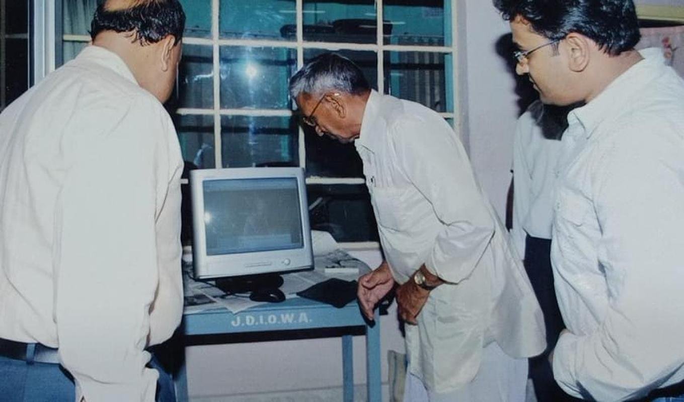 Sri Shiwalal Gupta is inaugurating 8th AGM, 2005